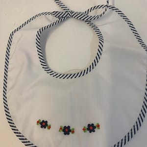 06225 Embroidered Bib